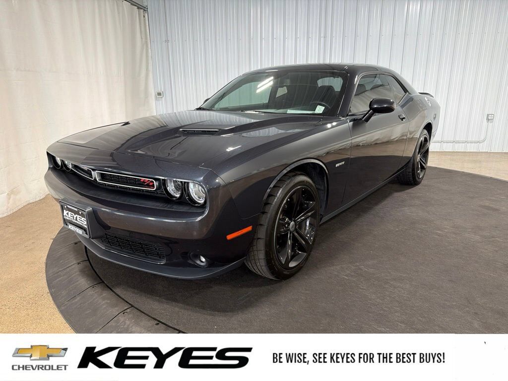 2017 DODGE Challenger