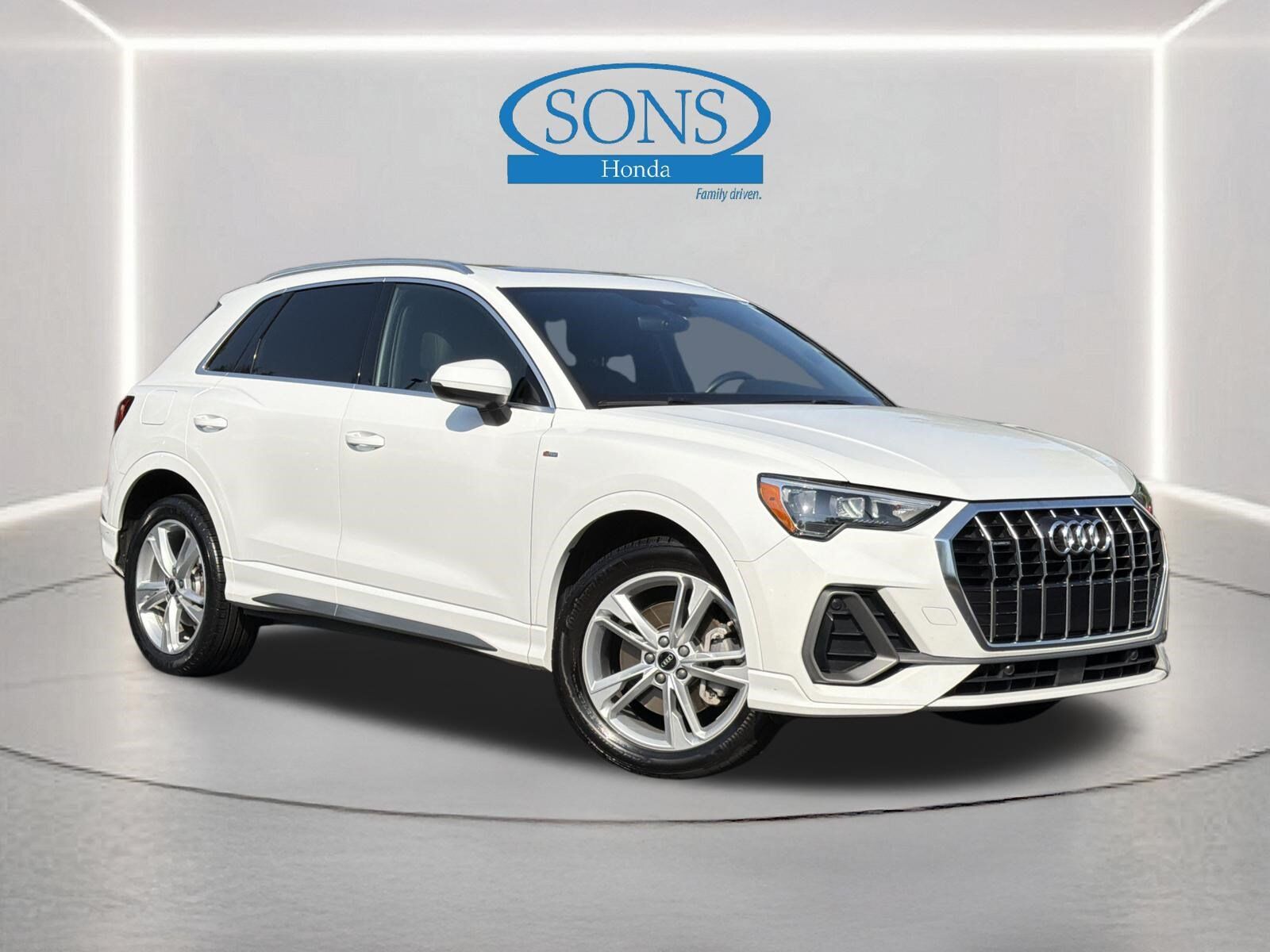 2022 Audi Q3