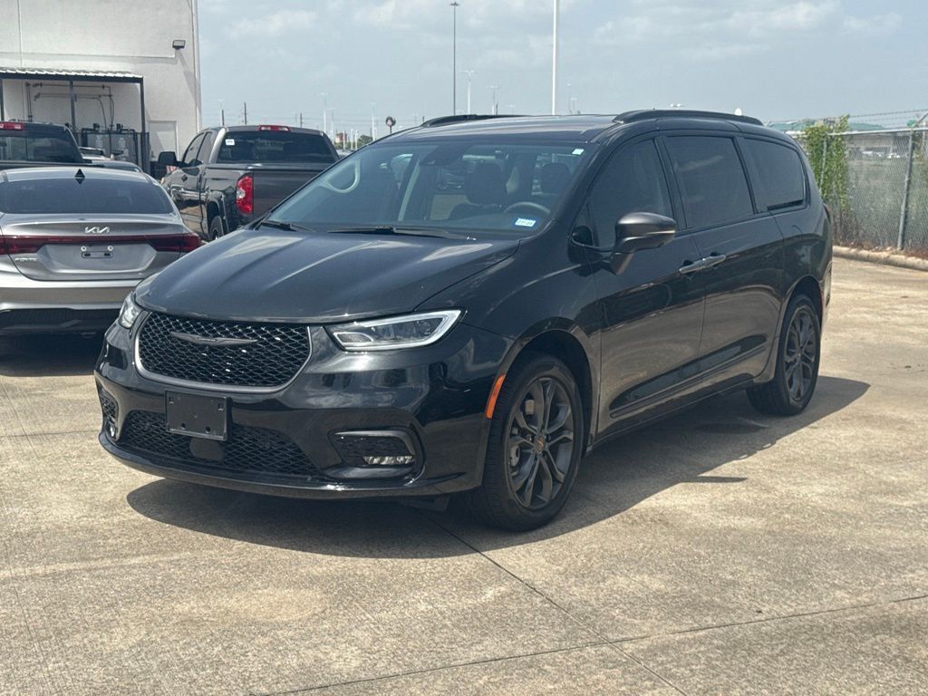 2023 CHRYSLER Pacifica