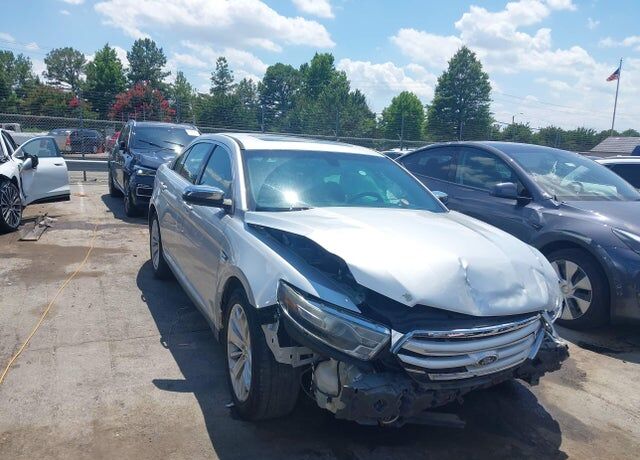 2016 FORD Taurus