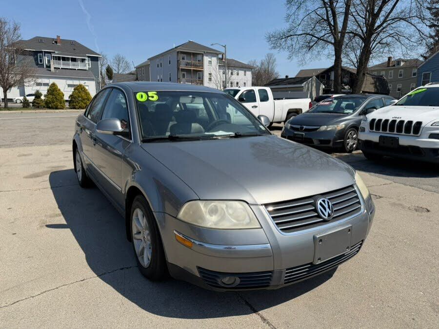 2005 VOLKSWAGEN Passat