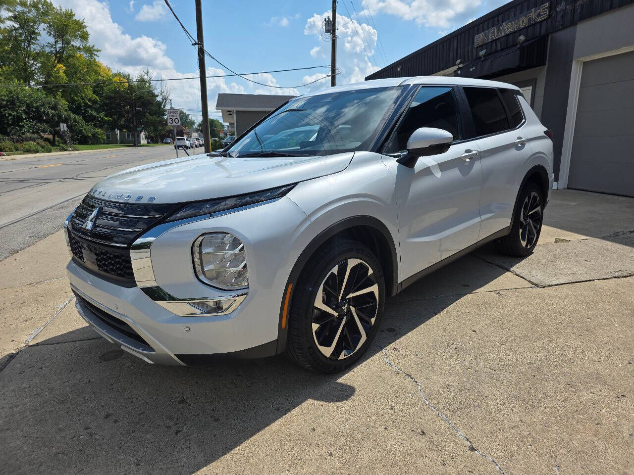 2023 MITSUBISHI Outlander