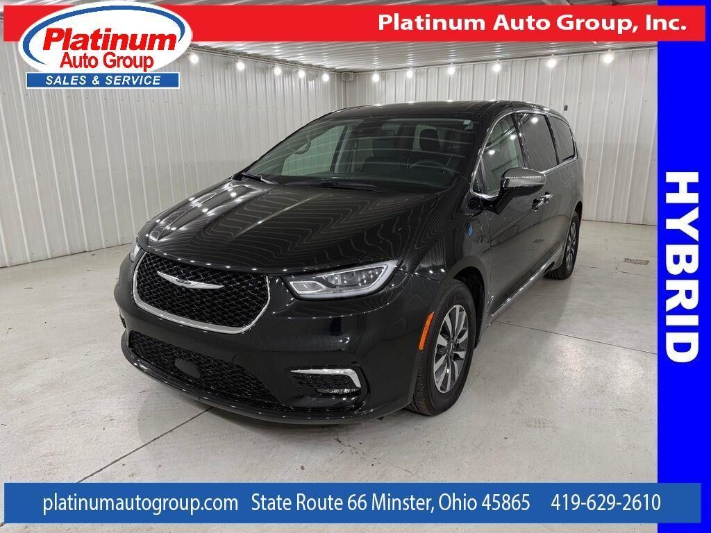 2023 CHRYSLER Pacifica