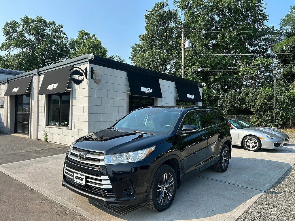 2018 TOYOTA Highlander