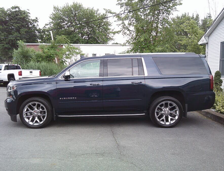 2017 CHEVROLET Suburban