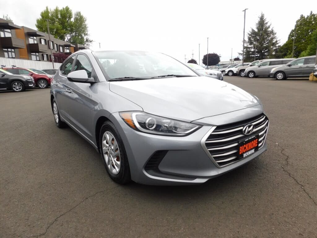 2017 HYUNDAI Elantra