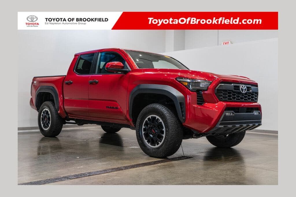 2024 TOYOTA Tacoma