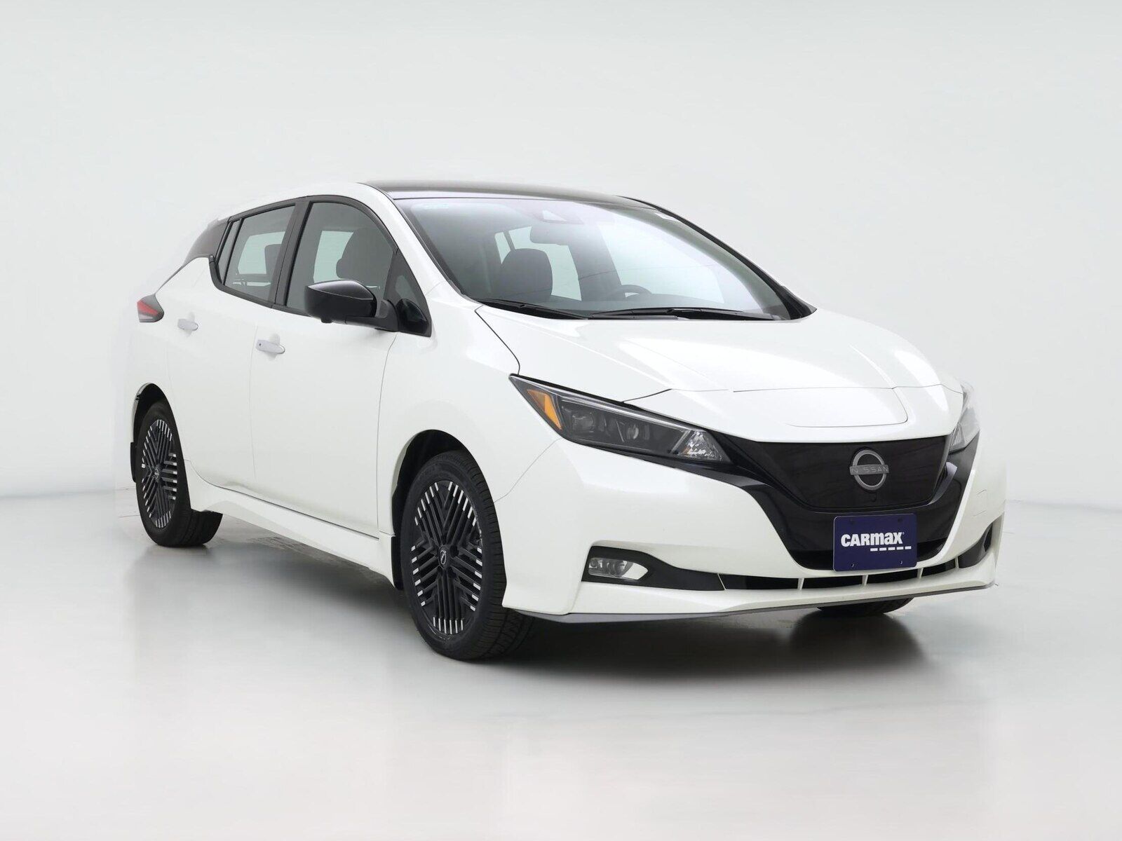 2024 NISSAN Leaf