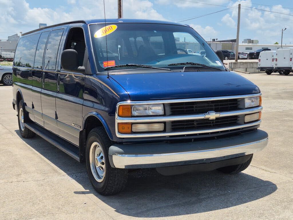 2000 CHEVROLET Express