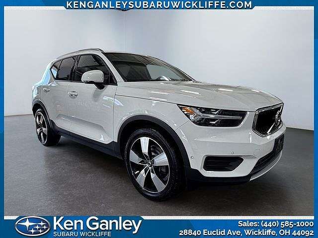 2019 VOLVO XC40