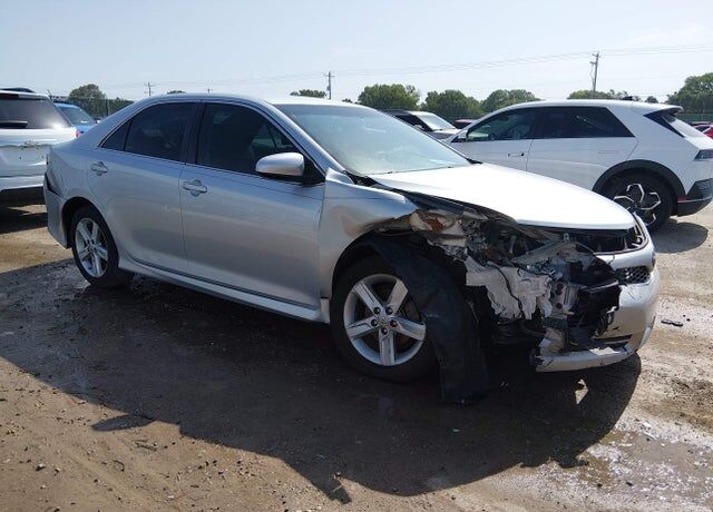 2013 TOYOTA Camry