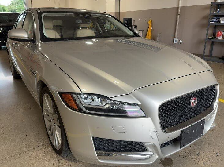 2016 JAGUAR XF