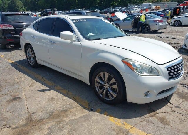 2013 INFINITI M37