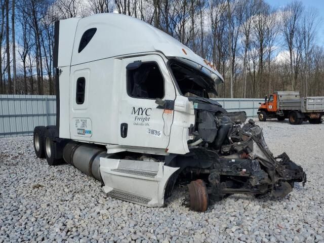 2018 FREIGHTLINER New Cascadia 126" Sleepercab