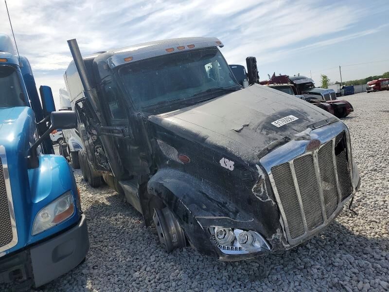 2016 PETERBILT 579