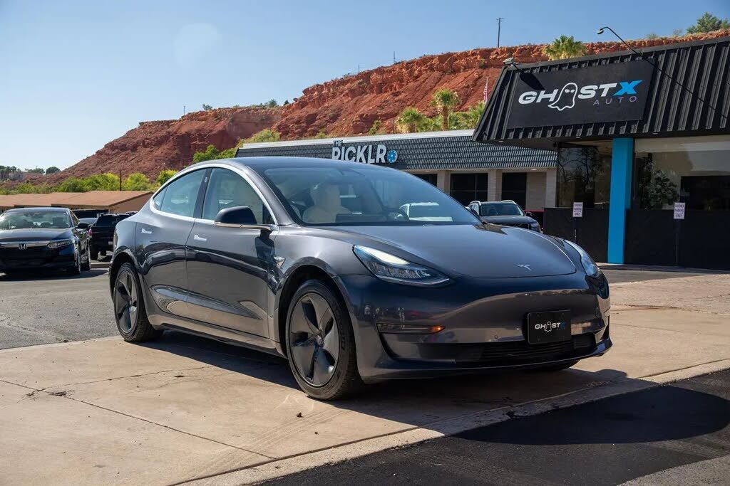 2020 TESLA Model 3