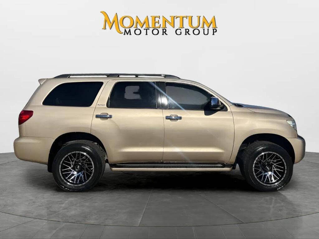 2011 TOYOTA Sequoia