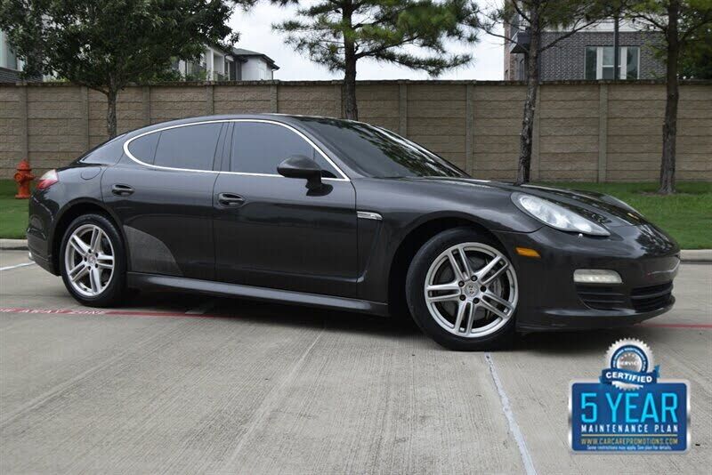 2010 PORSCHE Panamera