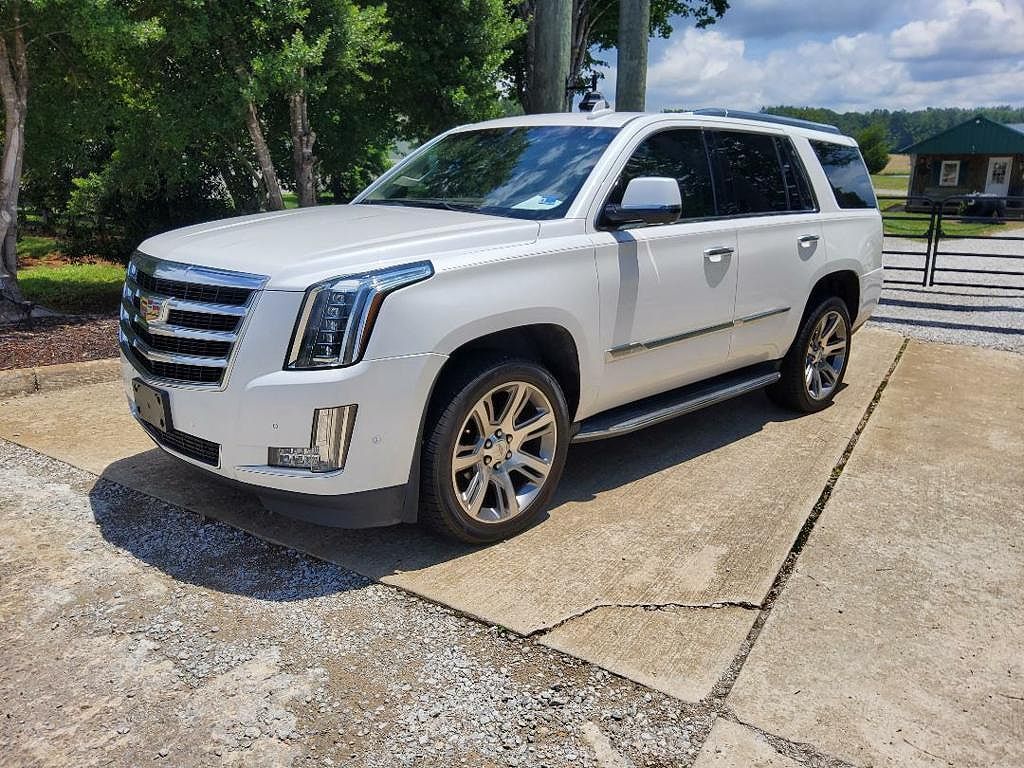 2017 CADILLAC Escalade