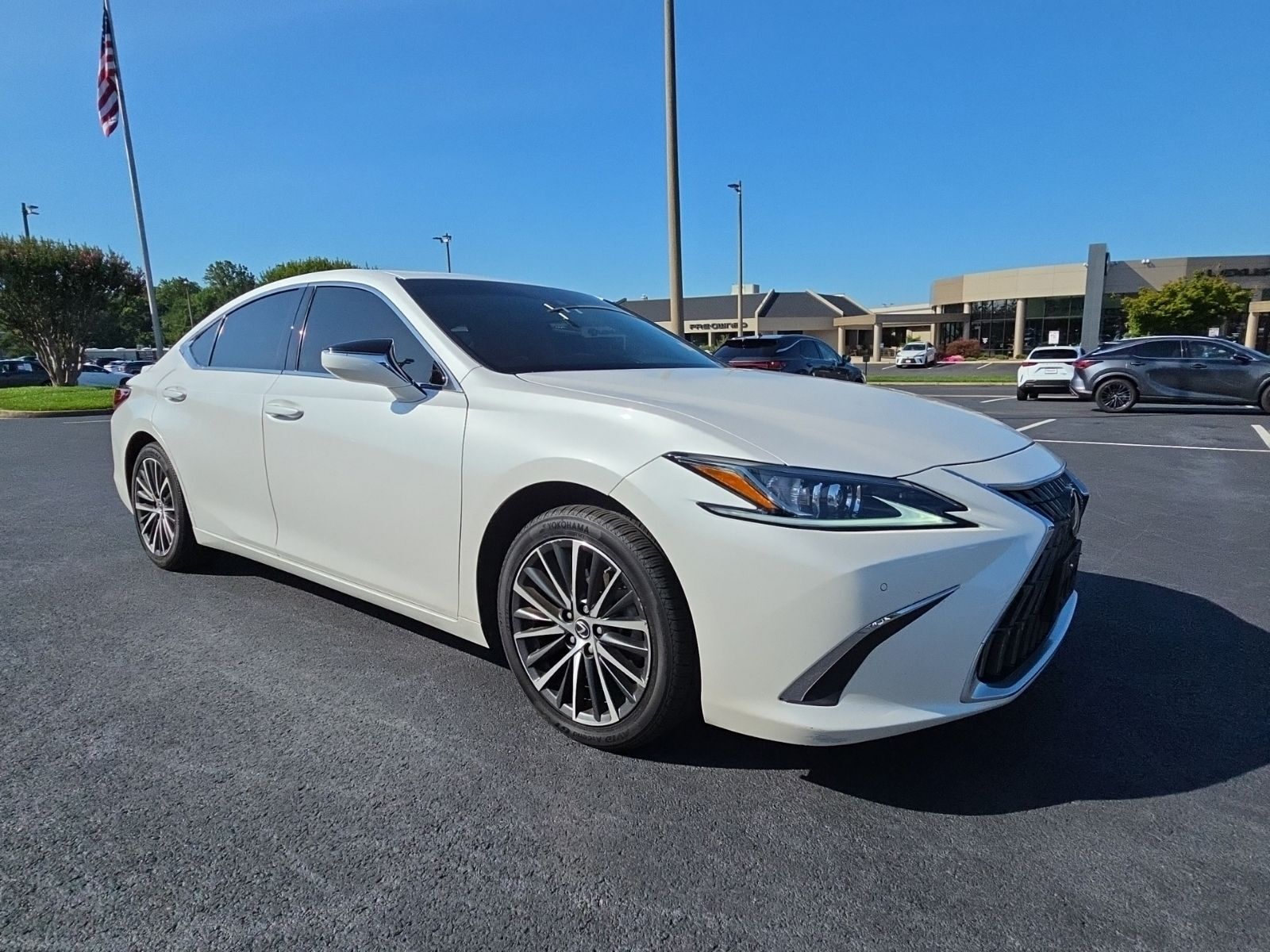 2023 LEXUS ES