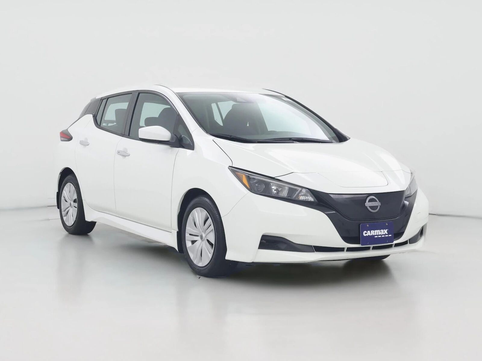 2023 NISSAN Leaf