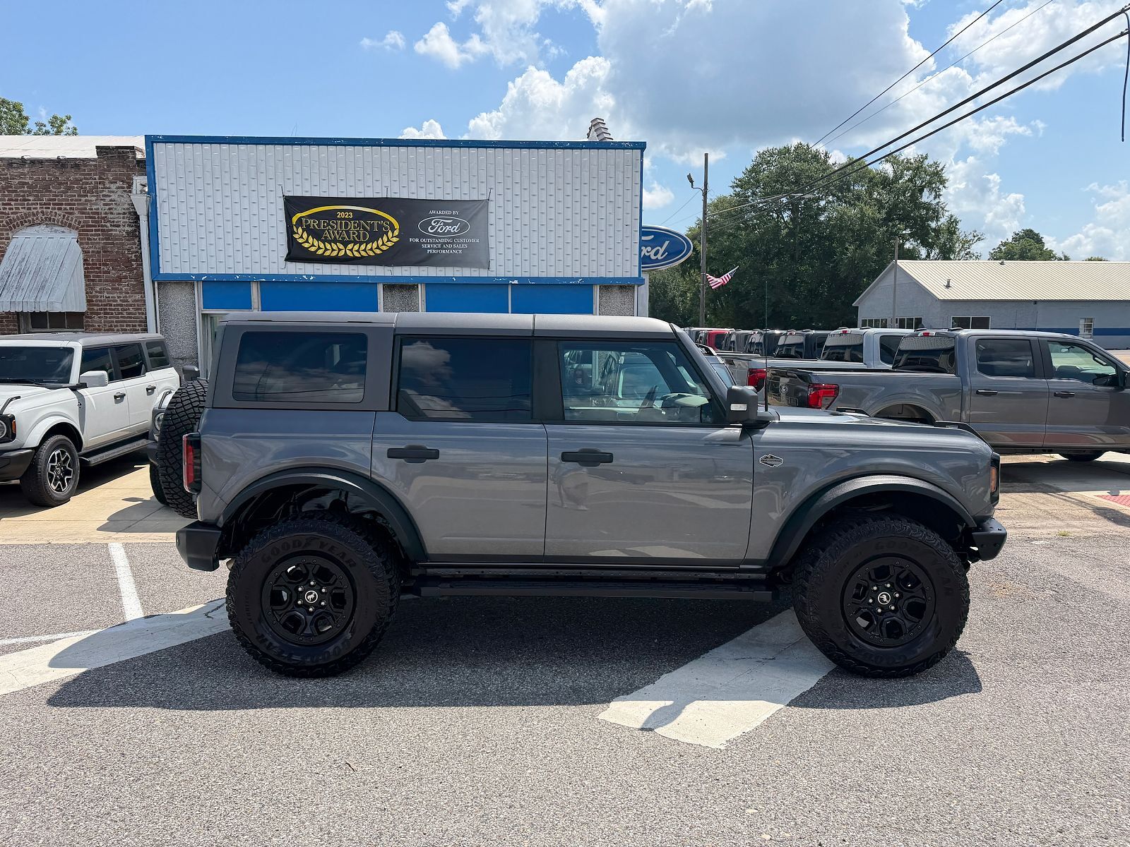 2024 FORD Bronco