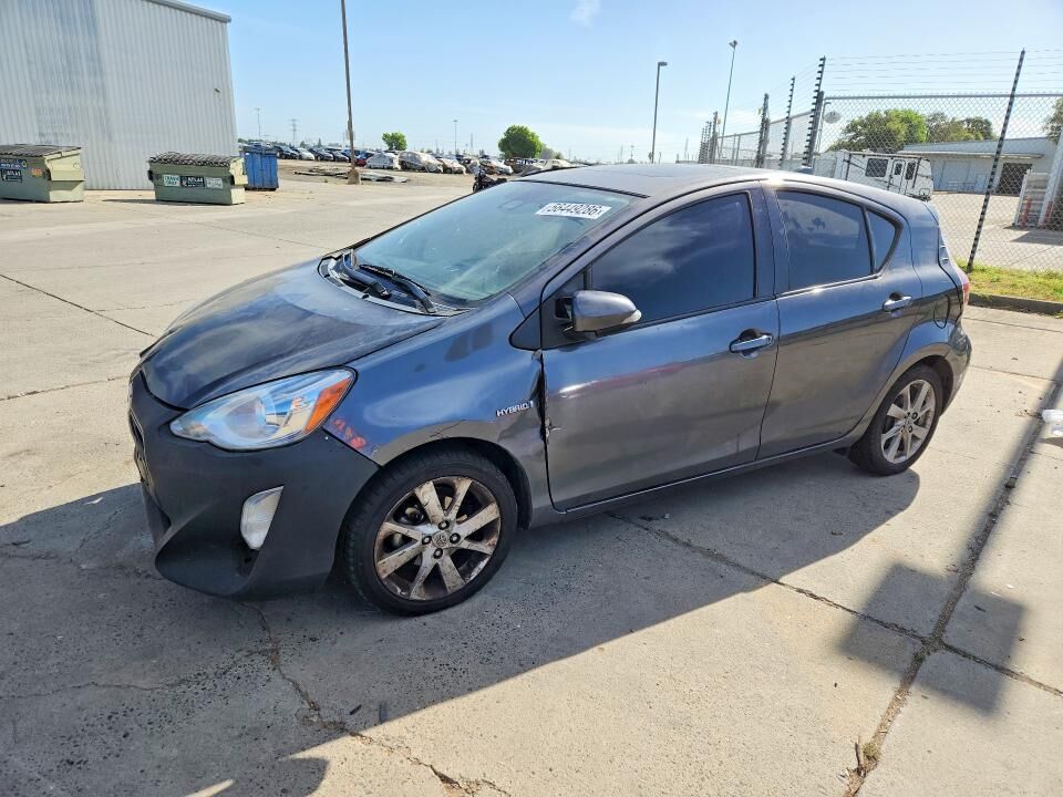 2016 TOYOTA Prius