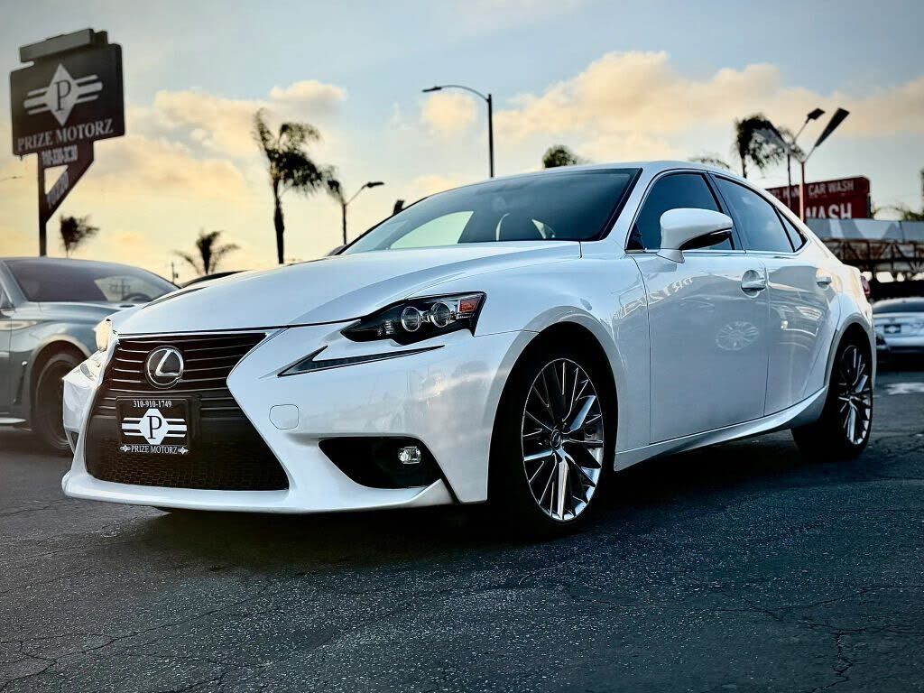 2015 LEXUS IS