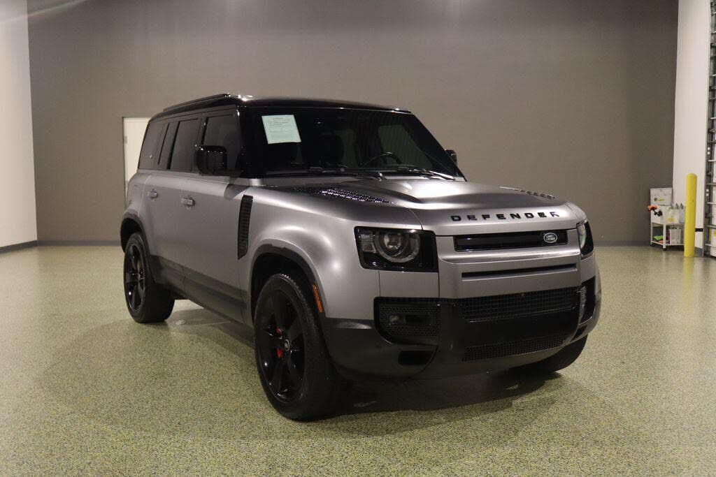 2023 LAND ROVER Defender