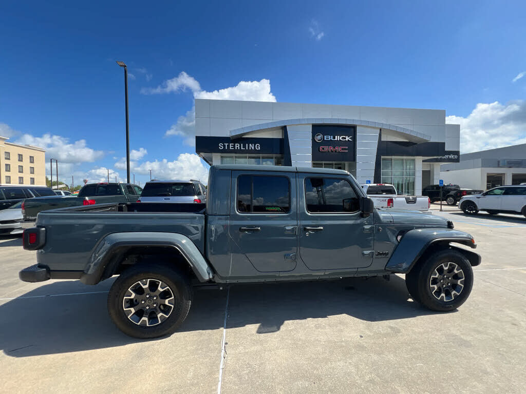 2025 JEEP Gladiator