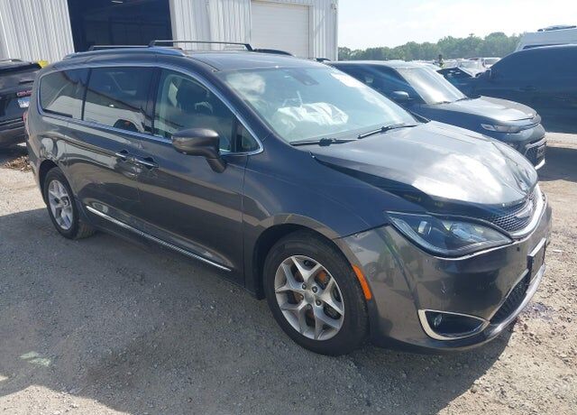 2019 CHRYSLER Pacifica