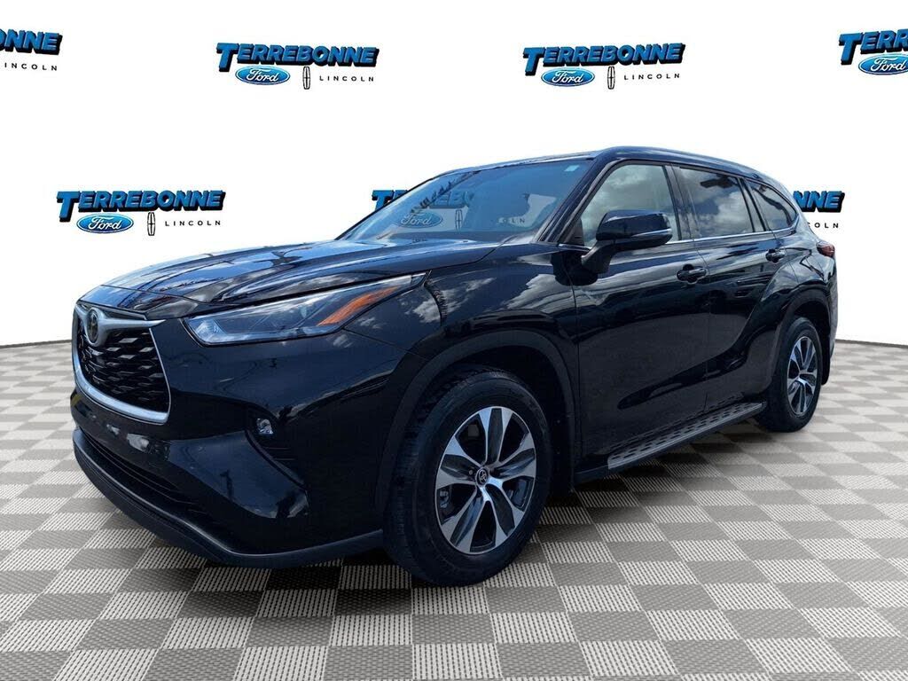 2022 TOYOTA Highlander