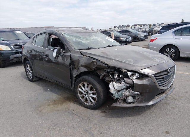 2016 MAZDA Mazda3