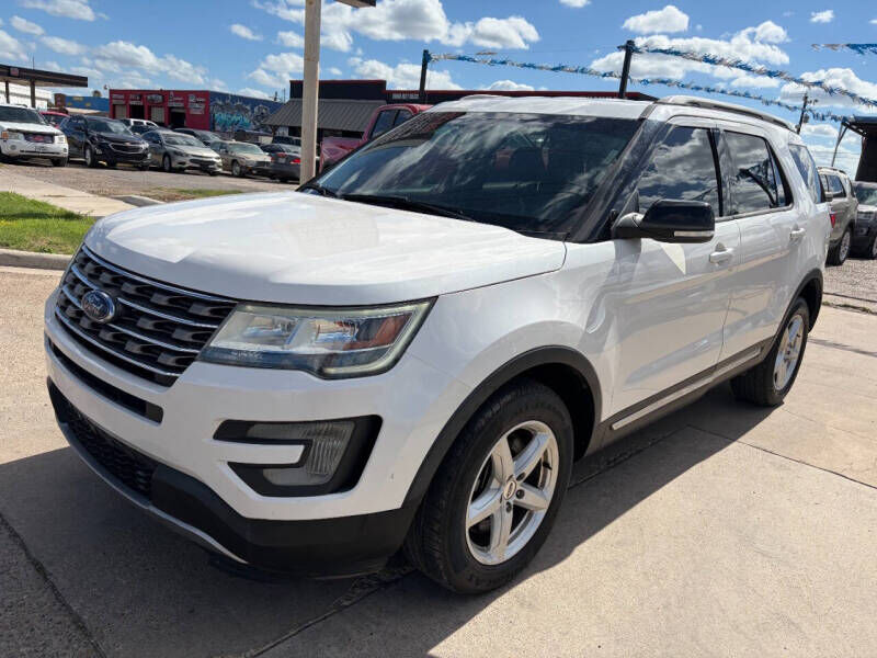 2017 FORD Explorer