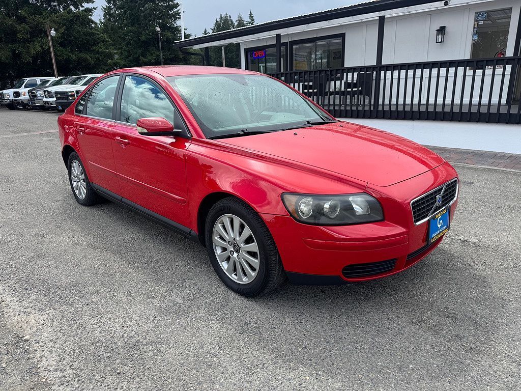 2005 VOLVO S40