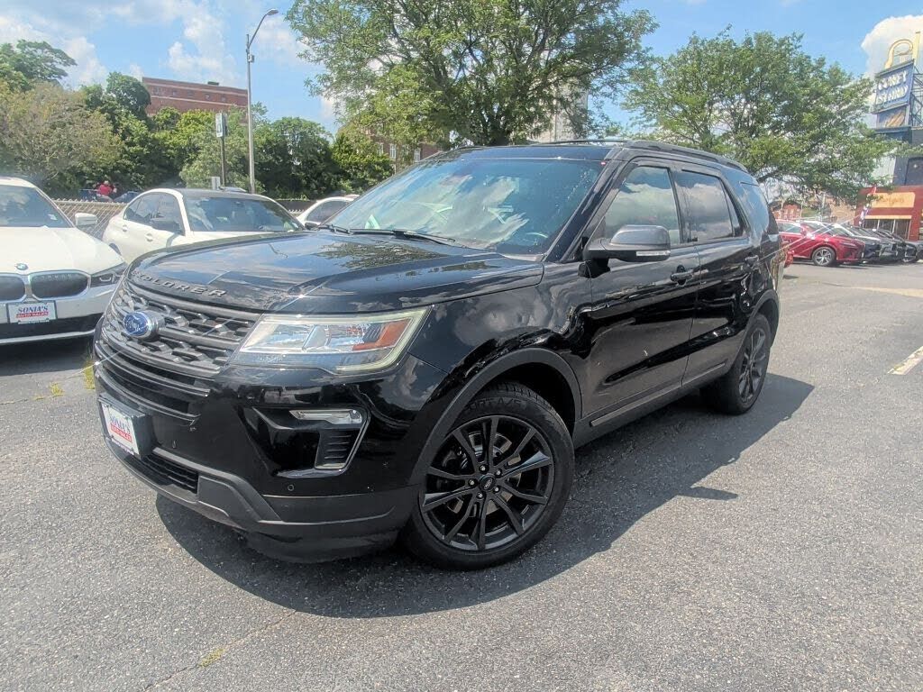 2018 FORD Explorer