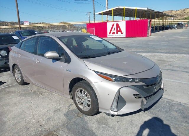 2021 TOYOTA Prius