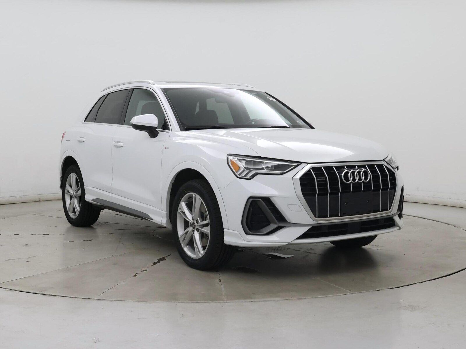 2022 Audi Q3