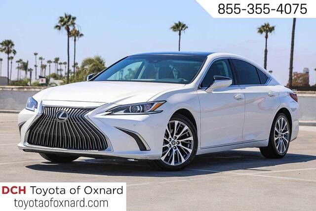 2019 LEXUS ES