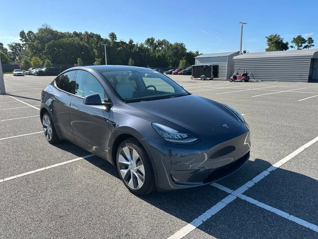 2022 TESLA Model Y