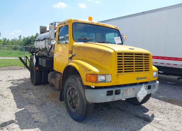 1992 INTERNATIONAL 4700