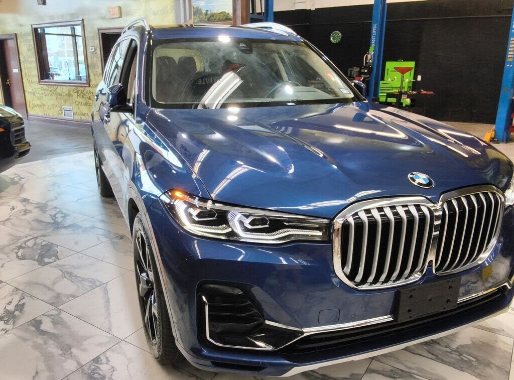 2022 BMW X7