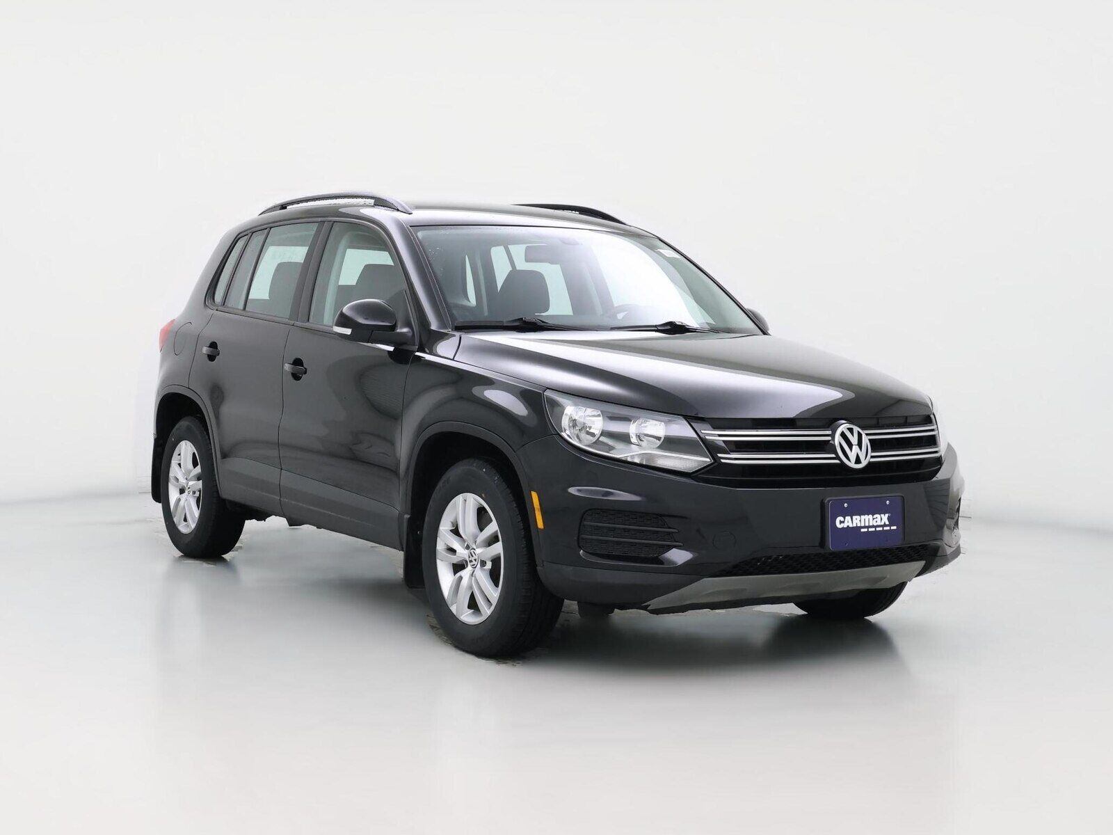 2017 VOLKSWAGEN Tiguan