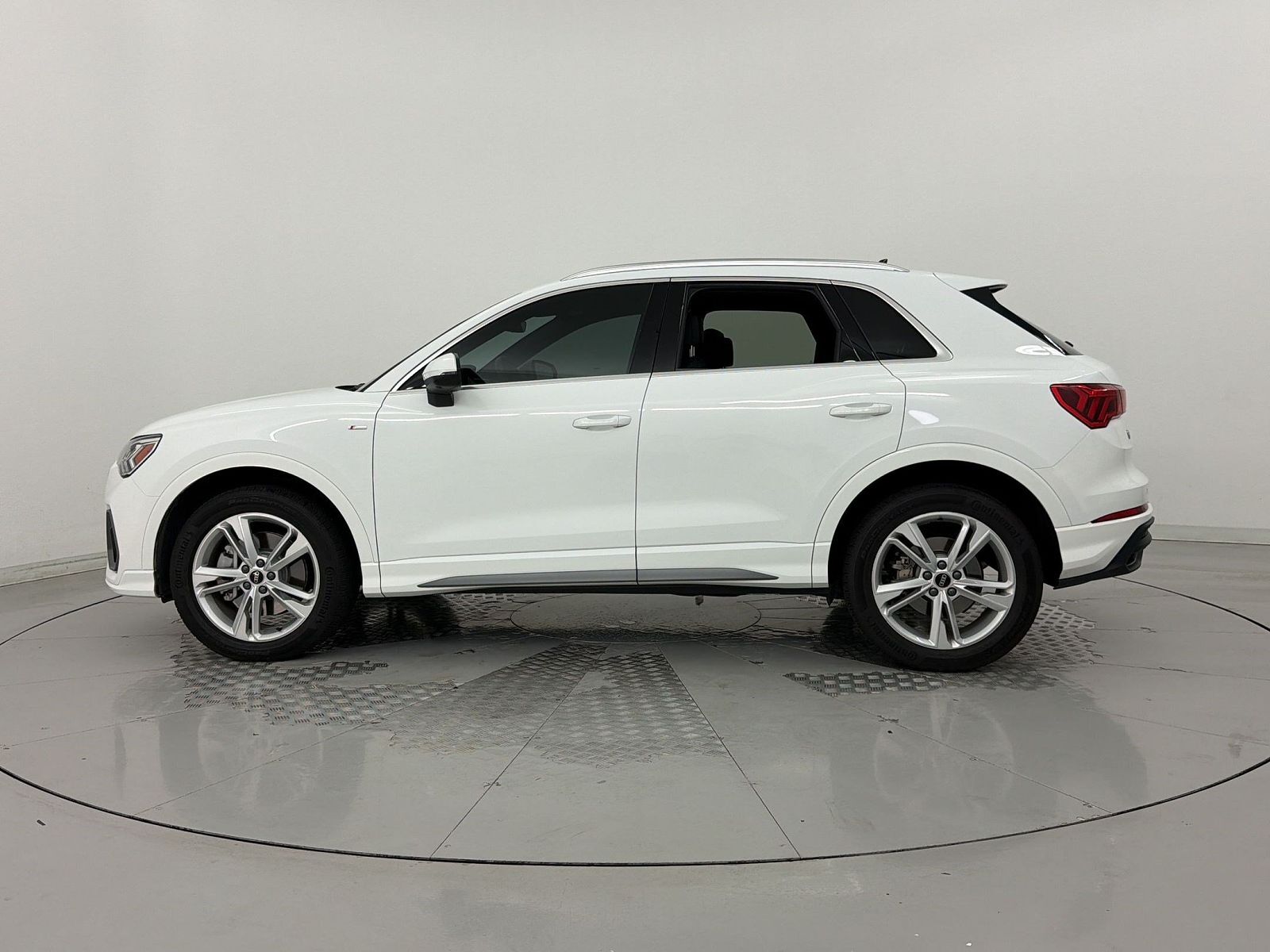 2023 Audi Q3