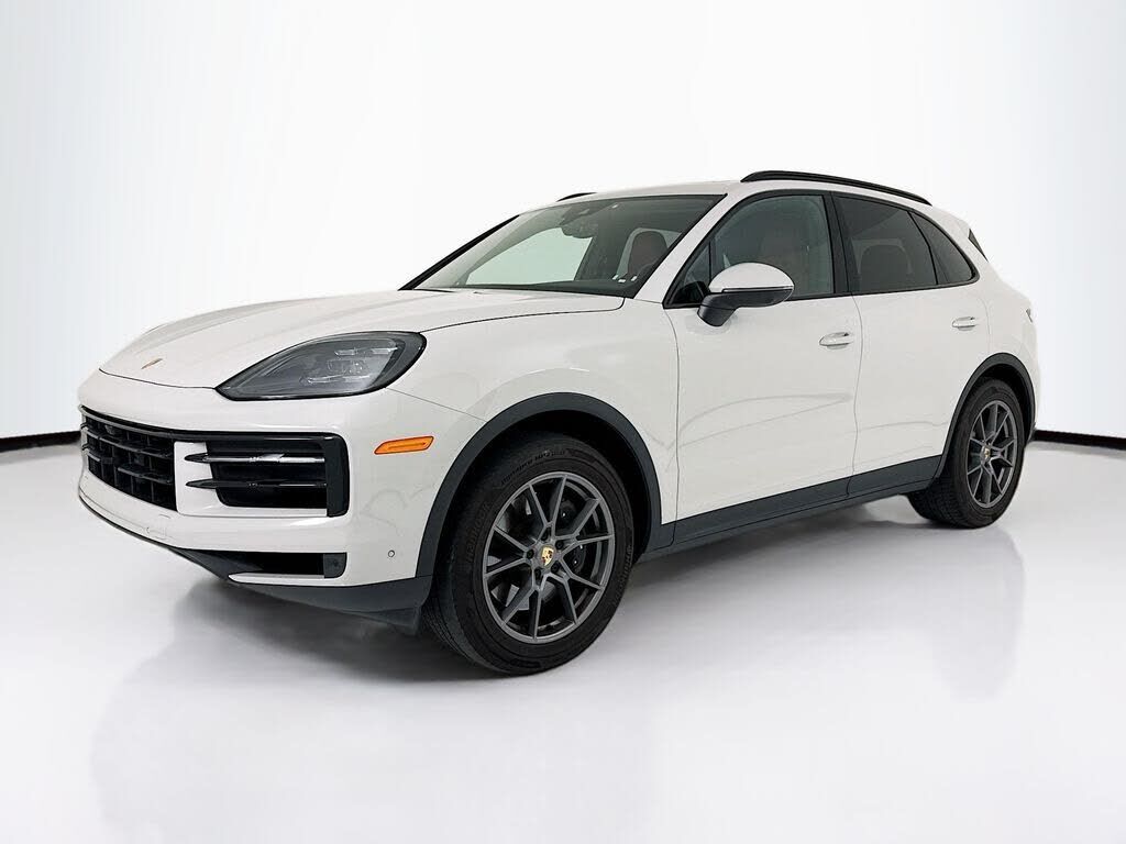 2024 PORSCHE Cayenne