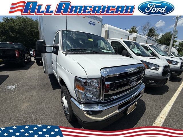 2027 FORD E-450