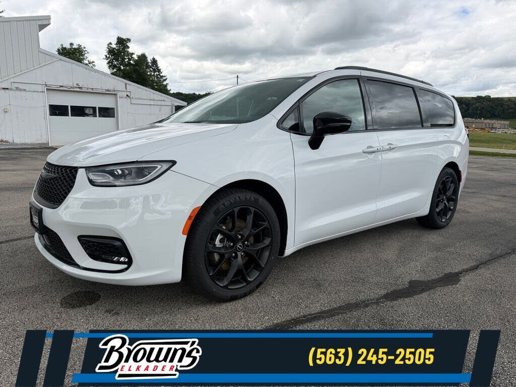 2025 CHRYSLER Pacifica
