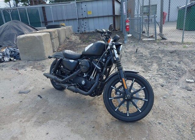2022 HARLEY DAVIDSON Iron 883