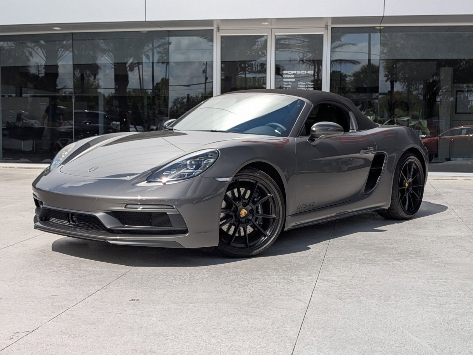 2025 PORSCHE 718