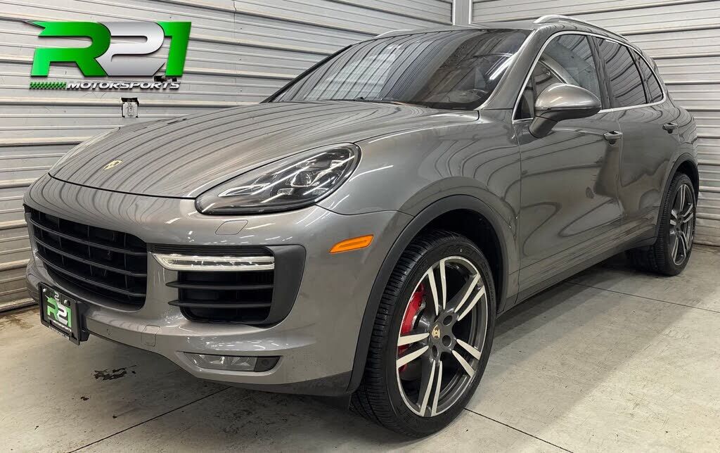 2015 PORSCHE Cayenne